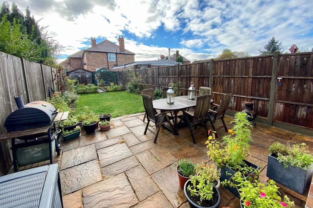 Knightthorpe Road, Loughborough 3 bed end of terrace house £200,000