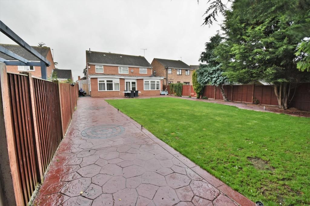 Redhill Lane, Tutbury 5 bed detached house £500,000