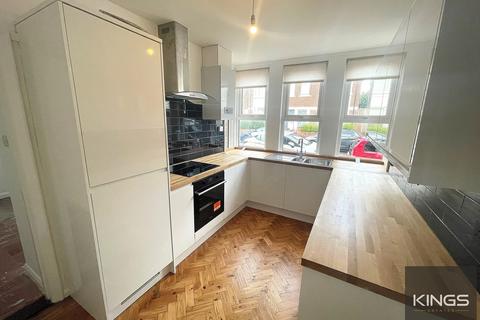 2 bedroom ground floor flat to rent, Shirley Road, Southsea