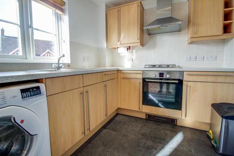 2 bedroom property to rent - Tippett Avenue, Redhouse, Swindon