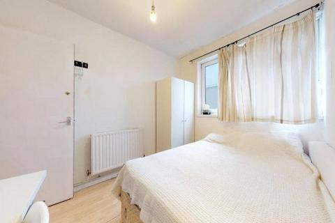 4 bedroom apartment to rent - Gateway, Walworth, London, SE17