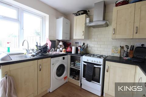 5 bedroom semi-detached house to rent, Burgess Road