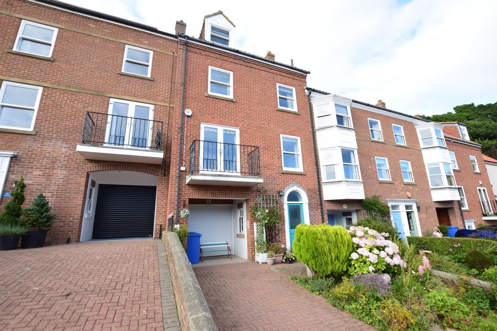 Graham Close, Scarborough 4 bed townhouse £375,000