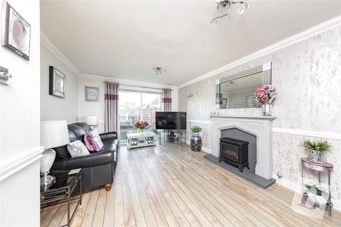 8 Juniper Drive, South Ockendon, RM15 6TW