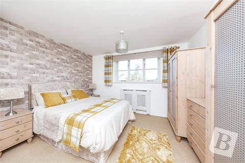 8 Juniper Drive, South Ockendon, RM15 6TW