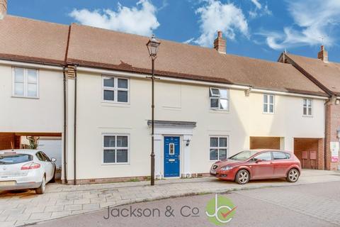 4 bedroom terraced house to rent - Hatcher Crescent, Colchester