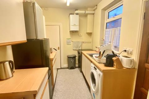 168 Tomkinson Road, Nuneaton, CV10 8BW