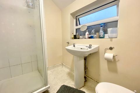 168 Tomkinson Road, Nuneaton, CV10 8BW