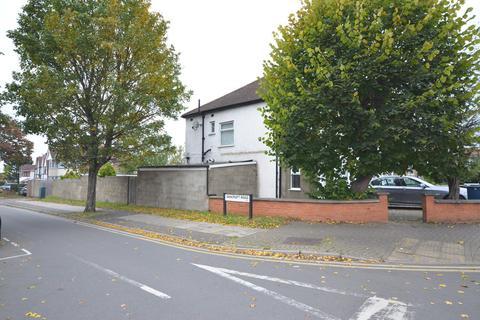 146 Locket Road, Wealdstone, Harrow, HA3 7NR
