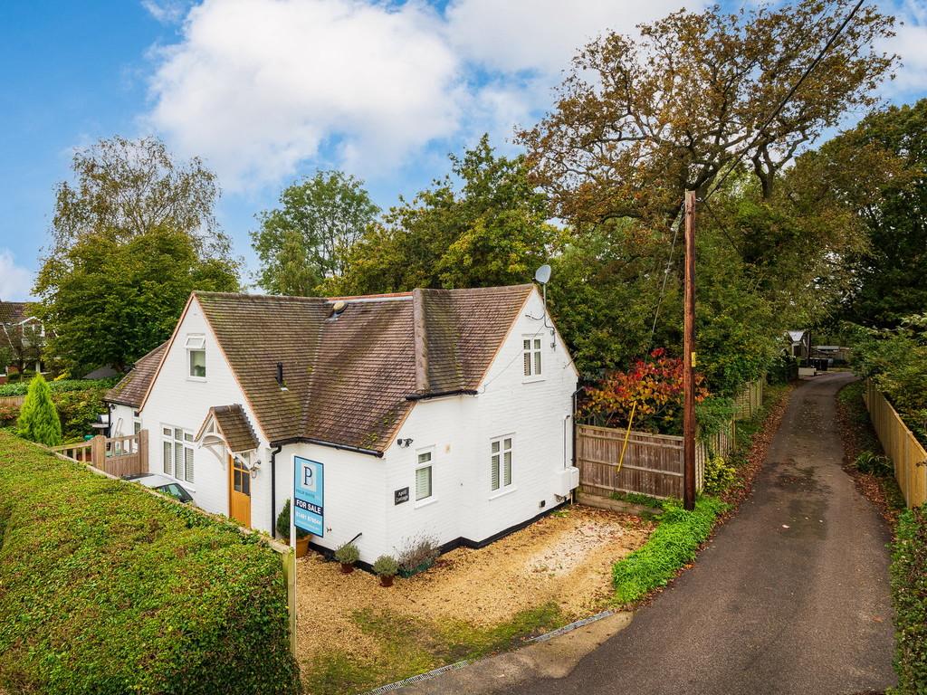 Green Lane, Binfield Heath 4 bed cottage £850,000