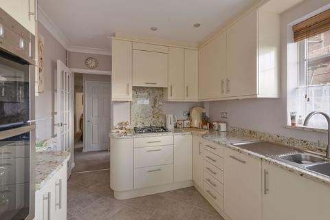 27 Cavendish Drive, Tunbridge Wells, TN2 5DU