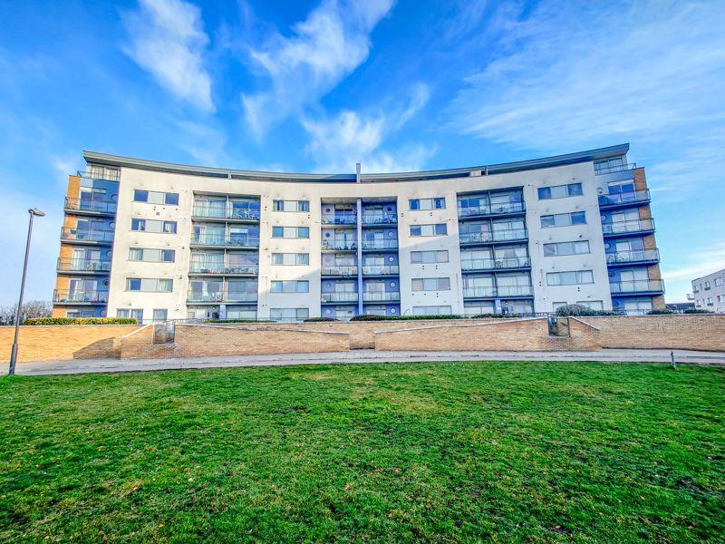 Tideslea Path, West Thamesmead, SE28 2 bed apartment £270,000