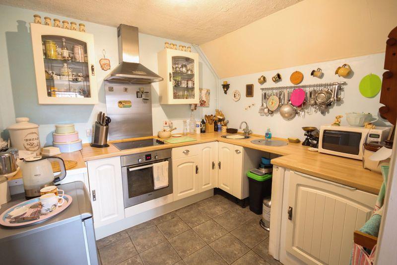 Westmarsh, Canterbury 4 bed detached house £600,000