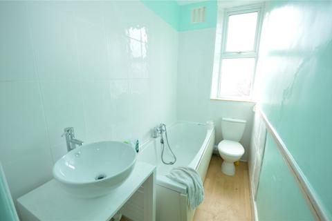 80 Harlech Road, Leeds, LS11 7DG