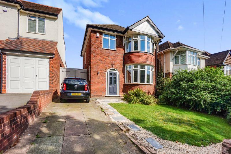 Woodcroft Avenue, Tipton 3 bed detached house £300,000