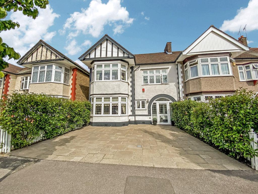 Albemarle Gardens, GANTS HILL, IG2 3 bed end of terrace house £675,000