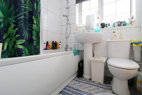 131 Ravenhill Way, Luton, LU4 0HD