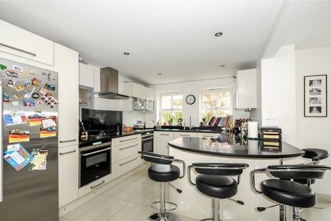 undefined, Roundshead Drive, Warfield, Berkshire, RG42