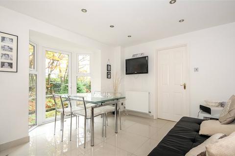 undefined, Roundshead Drive, Warfield, Berkshire, RG42