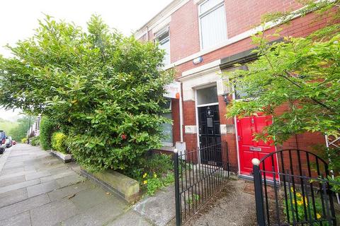 3 bedroom flat to rent, Wolseley Gardens , Jesmond Vale ,