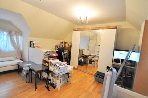 23 Montem Road, New Malden, KT3 3QW