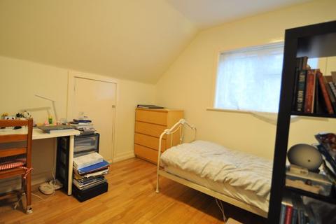 23 Montem Road, New Malden, KT3 3QW