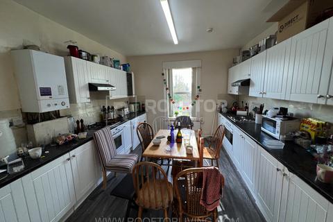 9 bedroom house to rent, Cardigan Road, Leeds LS6