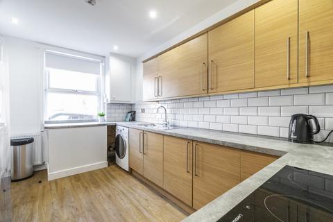 6 bedroom house to rent, Quarry Street, Leeds LS6