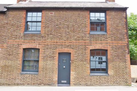 9 Walnut Tree Close, Guildford, GU1 4UL