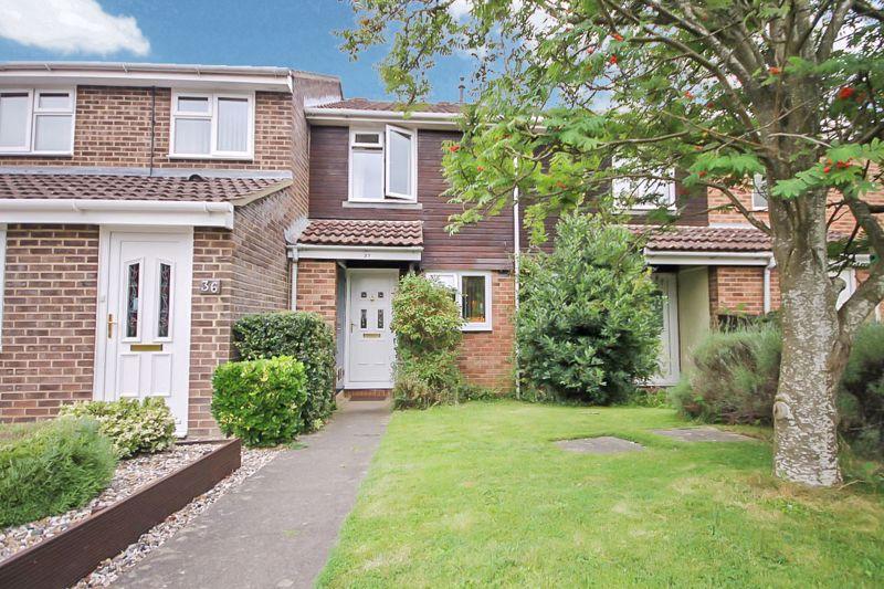 Roundham Close KIDLINGTON 2 bed terraced house £295,000