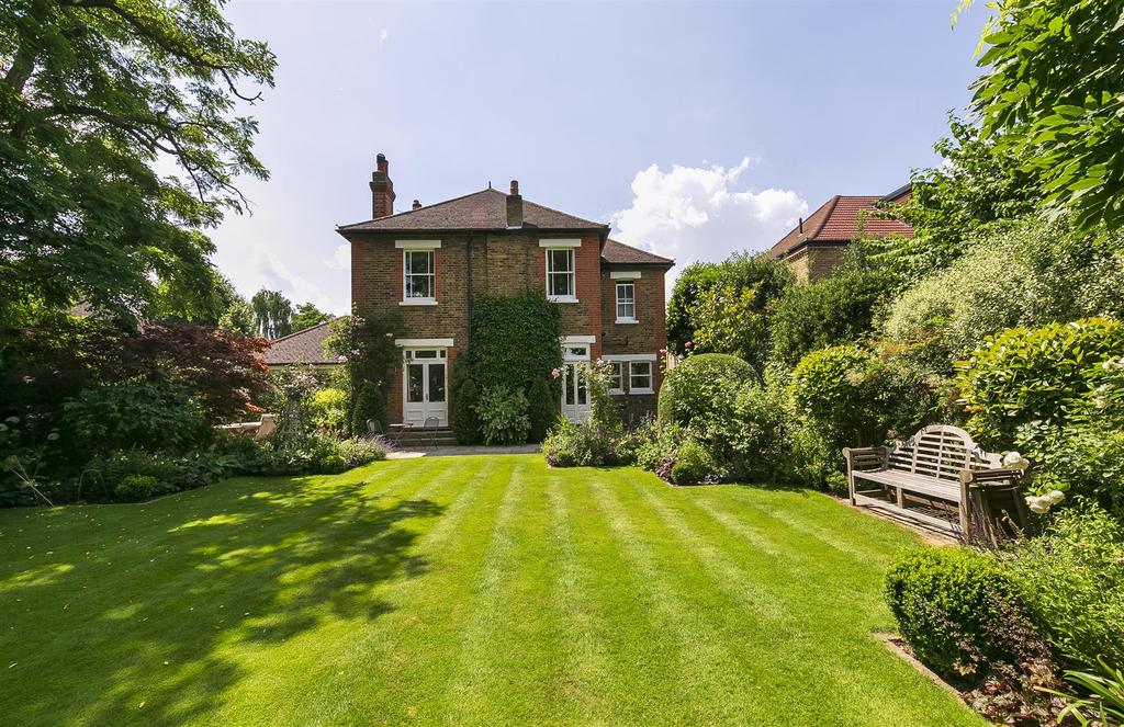 Langham Road, Teddington 5 bed detached house £2,750,000