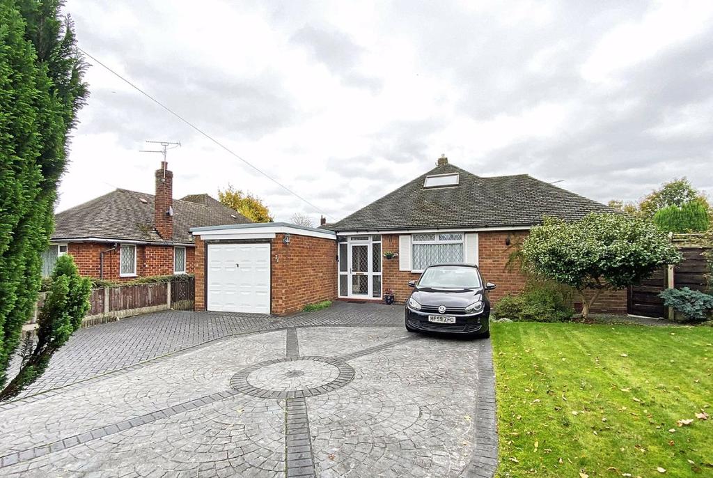 Thorley Lane, Timperley, Cheshire 4 bed detached bungalow £520,000