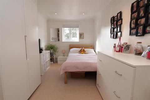 35 Tomlyns Close, Hutton, Brentwood, CM13 1PU