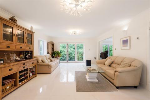 Jenna House Lamorrick, Lanivet, Bodmin, PL30 5HB