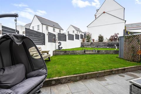 18 Gedon Way, Bodmin, PL31 2FW