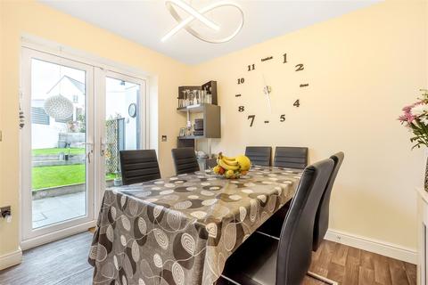18 Gedon Way, Bodmin, PL31 2FW