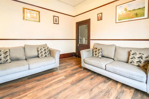 61 Avenue Parade, Accrington, BB5 6PN