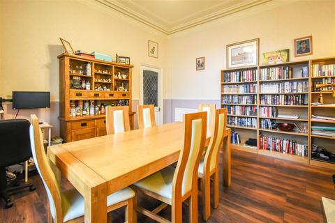 61 Avenue Parade, Accrington, BB5 6PN