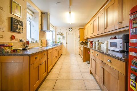 61 Avenue Parade, Accrington, BB5 6PN