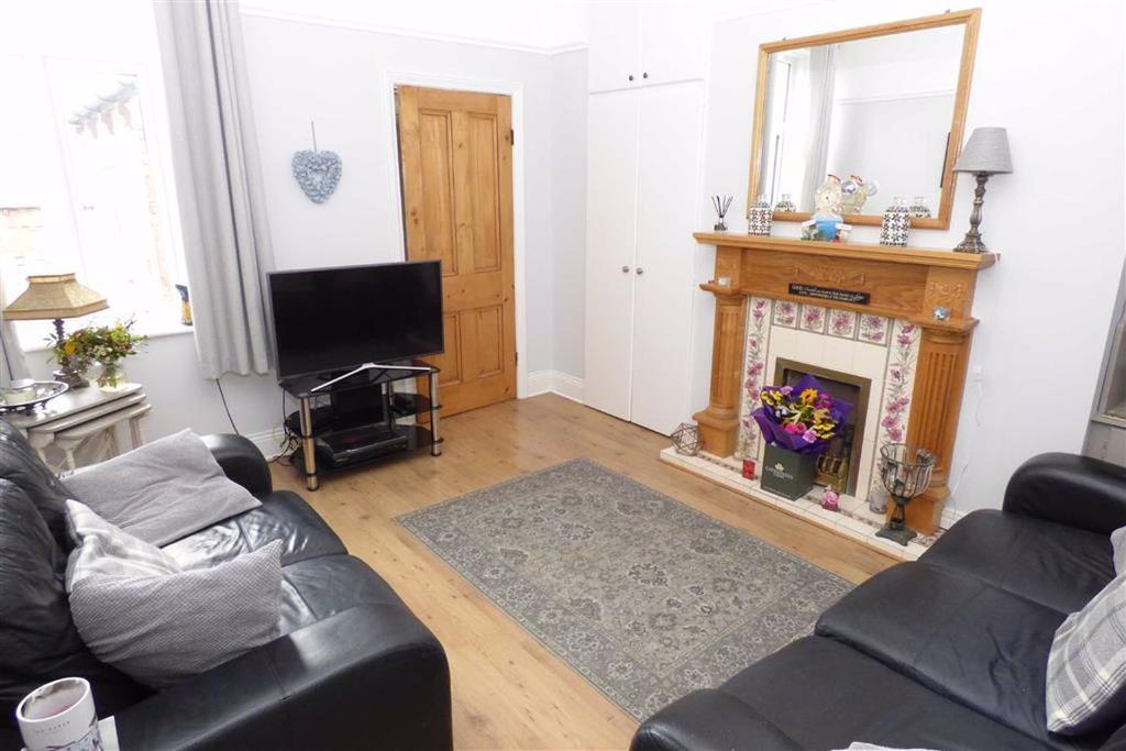 Birtley Avenue, Tynemouth 2 bed flat £685 pcm (£158 pw)
