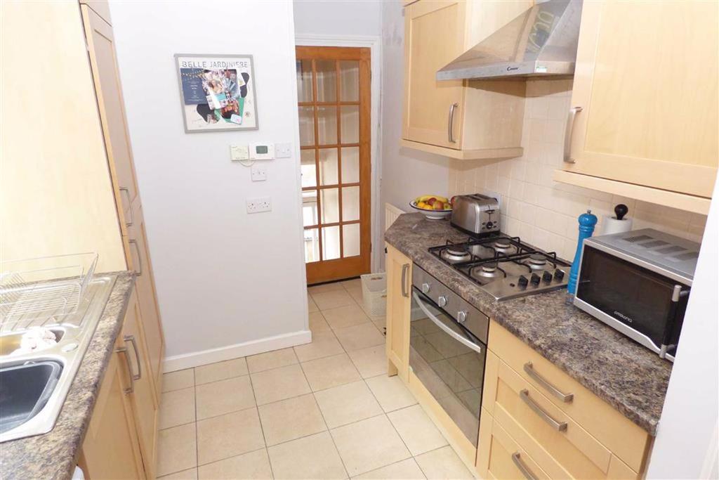 Birtley Avenue, Tynemouth 2 bed flat £685 pcm (£158 pw)