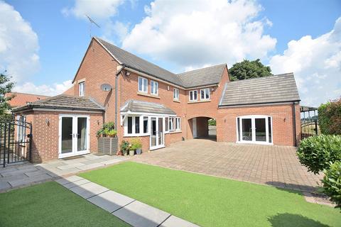 The Smithy, 2 Castle View, Palterton, Chesterfield, S44 6UQ