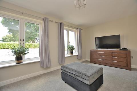 The Smithy, 2 Castle View, Palterton, Chesterfield, S44 6UQ