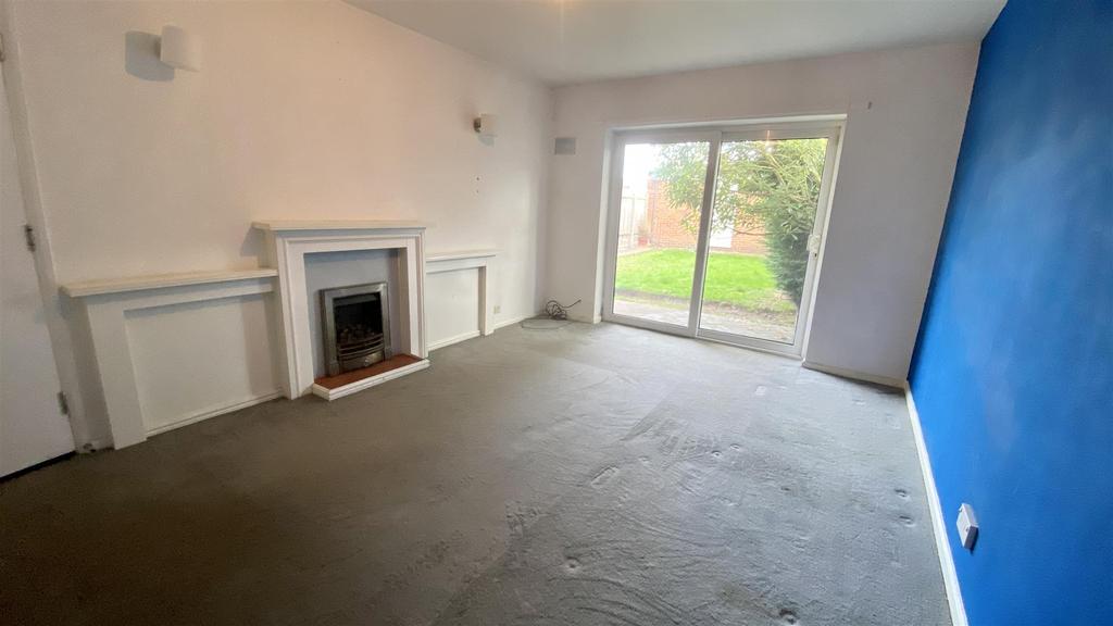 Oakdale Road, Earl Shilton, Leicester 2 bed semidetached bungalow £