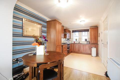 5 bedroom semi-detached house for sale - Moss Side, Gateshead