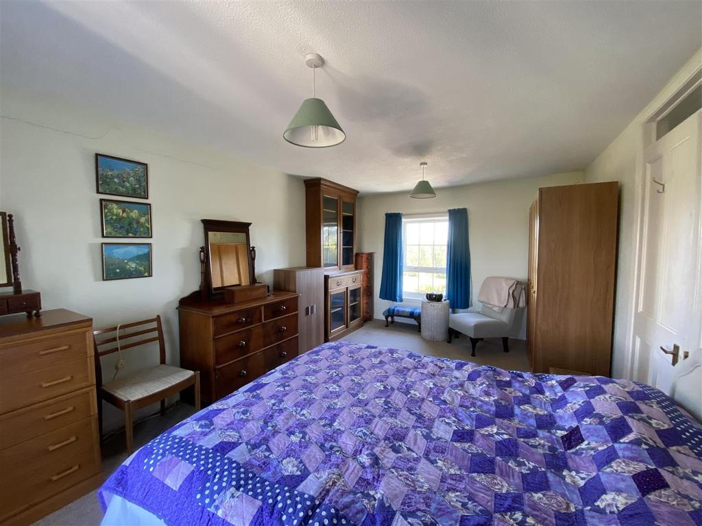 1 Flat House bed 1.jpg