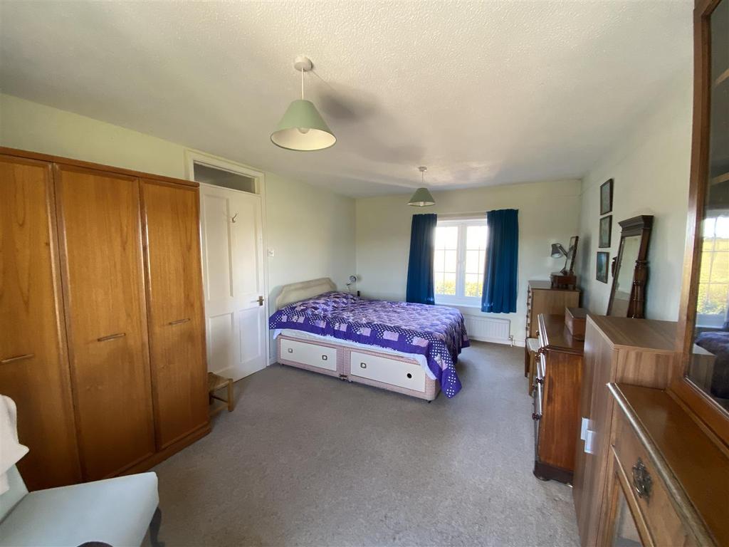 1 Flat House bed 1 a.jpg