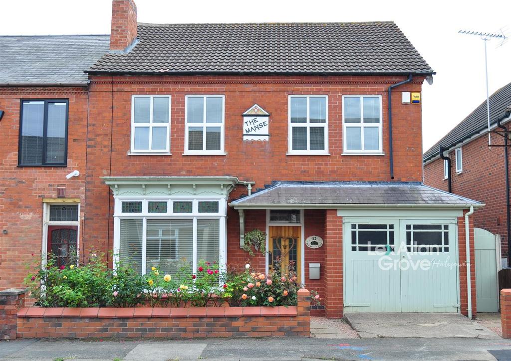 Blackberry Lane, Halesowen 4 bed semidetached house £400,000