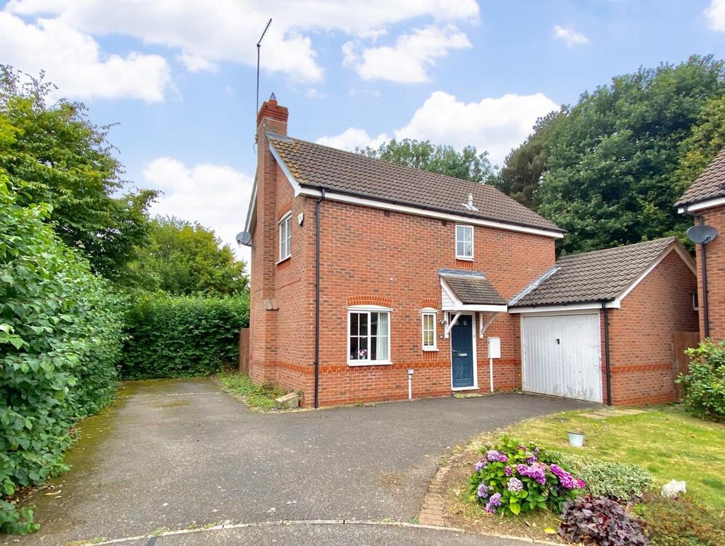 Great Ground Walk, Grange Park, Northampton, NN4 3 bed detached house