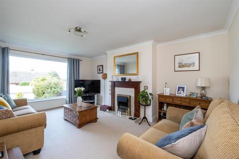 6 Renfrew Place, Fort William, PH33 6UE